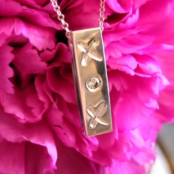 - 💙 DIAMOND NECKLACE by TIFFANY & Co XOX Pristine Condition Never Worn!! - Picture 1 of 6
